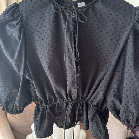 H&M Black Textured Blouse Size L - Picture 4 of 11